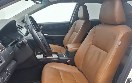 Toyota Camry, 2016 год, 2 450 000 рублей, 10 фотография