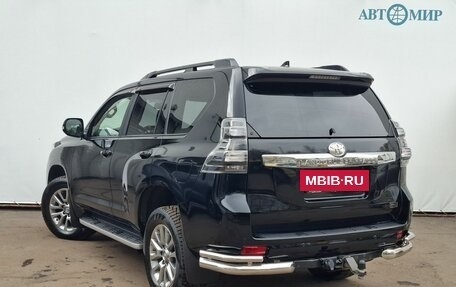 Toyota Land Cruiser Prado 150 рестайлинг 2, 2017 год, 3 510 000 рублей, 7 фотография