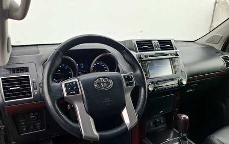 Toyota Land Cruiser Prado 150 рестайлинг 2, 2017 год, 3 510 000 рублей, 16 фотография