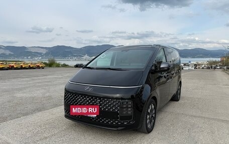Hyundai Staria, 2021 год, 4 150 000 рублей, 3 фотография