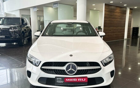 Mercedes-Benz A-Класс, 2018 год, 2 619 000 рублей, 2 фотография