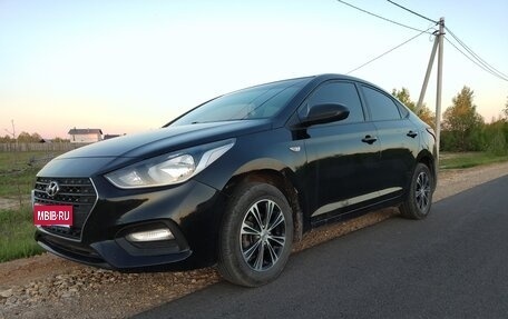 Hyundai Solaris II рестайлинг, 2018 год, 1 350 000 рублей, 1 фотография