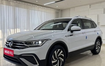 Volkswagen Tiguan II, 2022 год, 2 500 000 рублей, 1 фотография