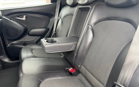 Hyundai ix35 I рестайлинг, 2012 год, 1 050 000 рублей, 23 фотография