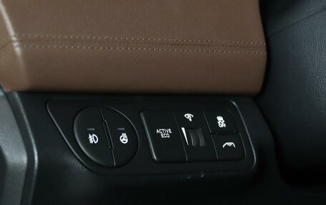 Hyundai Grand Starex Grand Starex I рестайлинг 2, 2018 год, 2 999 000 рублей, 13 фотография