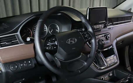 Hyundai Grand Starex Grand Starex I рестайлинг 2, 2018 год, 2 999 000 рублей, 9 фотография