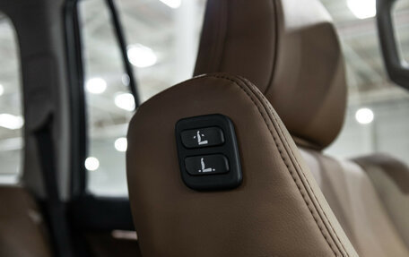 Toyota Land Cruiser Prado 150 рестайлинг 2, 2021 год, 6 400 000 рублей, 19 фотография