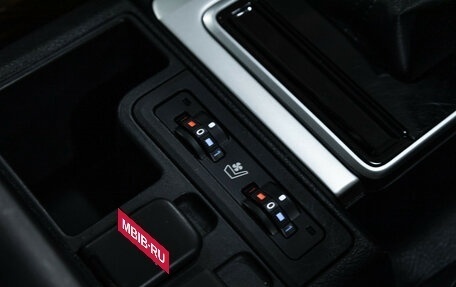 Toyota Land Cruiser Prado 150 рестайлинг 2, 2021 год, 6 400 000 рублей, 25 фотография