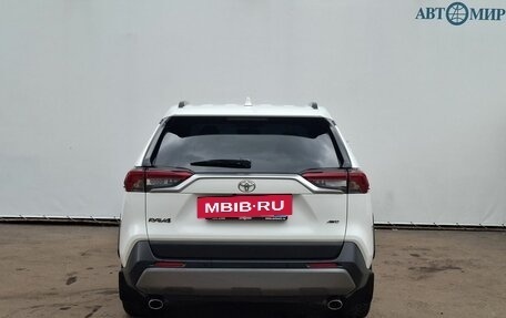Toyota RAV4, 2020 год, 3 130 000 рублей, 6 фотография