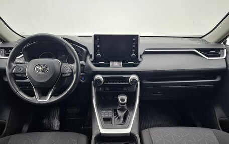 Toyota RAV4, 2020 год, 3 130 000 рублей, 12 фотография