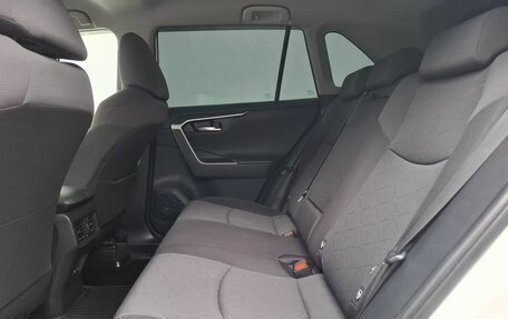 Toyota RAV4, 2020 год, 3 130 000 рублей, 11 фотография