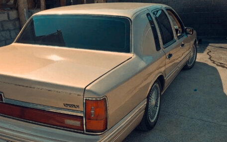 Lincoln Town Car II, 1992 год, 500 000 рублей, 2 фотография