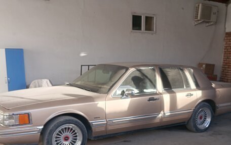 Lincoln Town Car II, 1992 год, 500 000 рублей, 8 фотография
