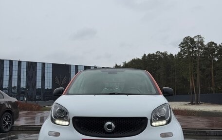 Smart Fortwo III, 2018 год, 1 300 000 рублей, 7 фотография