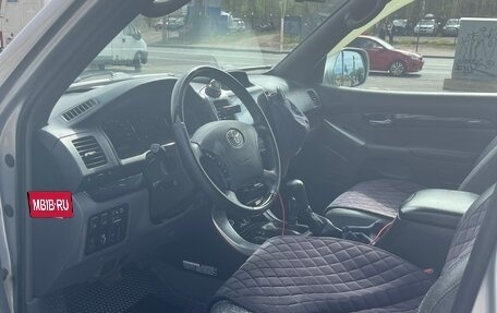 Toyota Land Cruiser Prado 120 рестайлинг, 2008 год, 2 495 000 рублей, 10 фотография