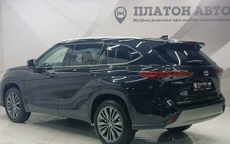 Toyota Highlander, 2026 год, 5 499 000 рублей, 7 фотография