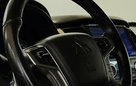 Mitsubishi Pajero Sport III рестайлинг, 2019 год, 3 565 000 рублей, 11 фотография