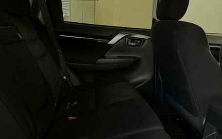 Mitsubishi Pajero Sport III рестайлинг, 2019 год, 3 565 000 рублей, 13 фотография