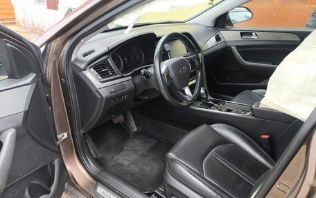 Hyundai Sonata VII, 2017 год, 700 000 рублей, 5 фотография