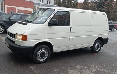 Volkswagen Transporter T4, 2001 год, 850 000 рублей, 1 фотография
