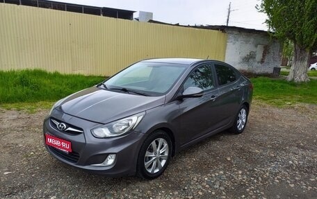 Hyundai Solaris II рестайлинг, 2011 год, 779 000 рублей, 1 фотография