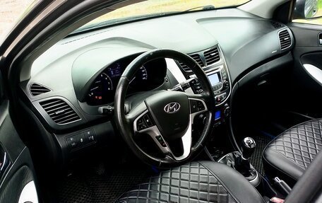 Hyundai Solaris II рестайлинг, 2011 год, 779 000 рублей, 6 фотография