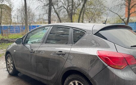Opel Astra J, 2011 год, 560 000 рублей, 5 фотография