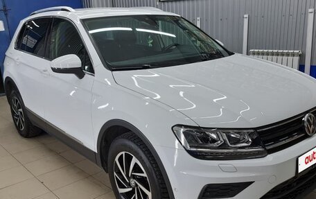 Volkswagen Tiguan II, 2019 год, 2 390 000 рублей, 3 фотография
