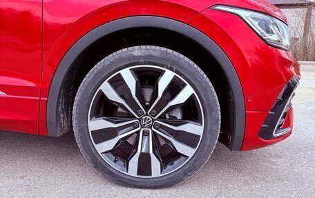 Volkswagen Tiguan II, 2020 год, 4 500 000 рублей, 24 фотография