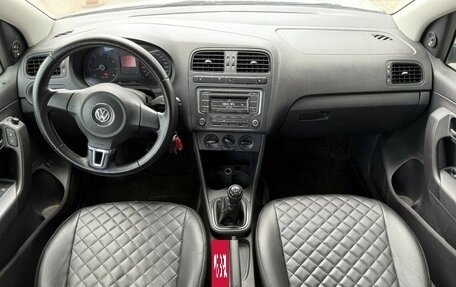Volkswagen Polo VI (EU Market), 2013 год, 677 250 рублей, 13 фотография