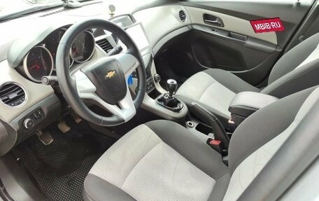Chevrolet Cruze II, 2011 год, 660 000 рублей, 7 фотография