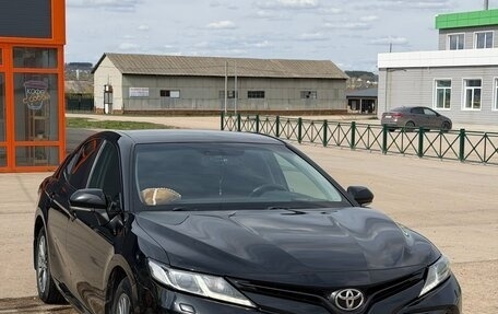Toyota Camry, 2018 год, 2 500 000 рублей, 1 фотография