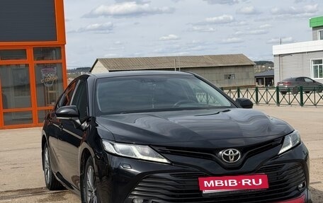 Toyota Camry, 2018 год, 2 500 000 рублей, 2 фотография