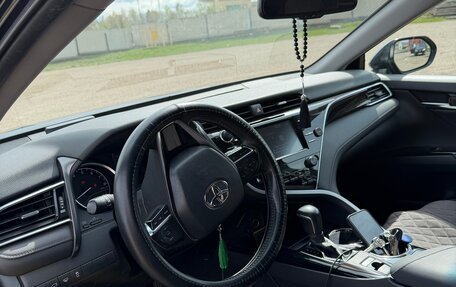 Toyota Camry, 2018 год, 2 500 000 рублей, 15 фотография