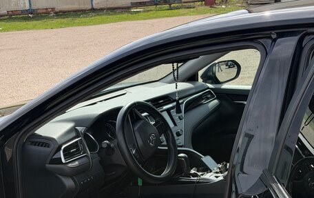 Toyota Camry, 2018 год, 2 500 000 рублей, 13 фотография