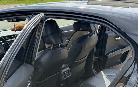 Toyota Camry, 2018 год, 2 500 000 рублей, 17 фотография