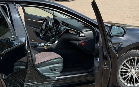 Toyota Camry, 2018 год, 2 500 000 рублей, 25 фотография