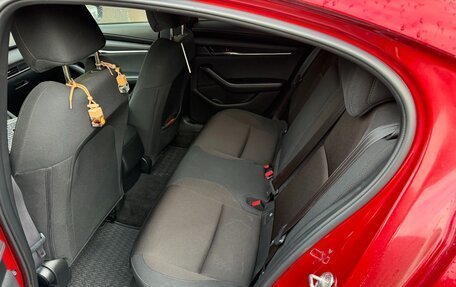 Mazda 3, 2019 год, 2 050 000 рублей, 10 фотография