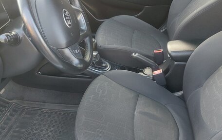 KIA Rio III рестайлинг, 2014 год, 725 000 рублей, 9 фотография
