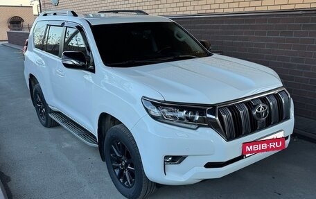 Toyota Land Cruiser Prado 150 рестайлинг 2, 2019 год, 4 900 000 рублей, 3 фотография