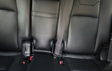 Toyota Land Cruiser Prado 150 рестайлинг 2, 2019 год, 4 900 000 рублей, 13 фотография
