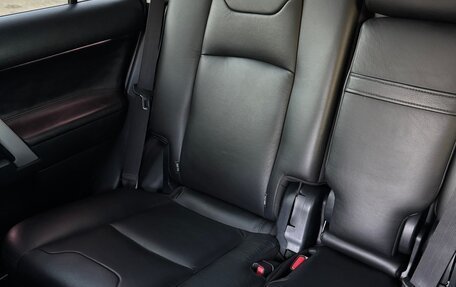 Toyota Land Cruiser Prado 150 рестайлинг 2, 2019 год, 4 900 000 рублей, 12 фотография