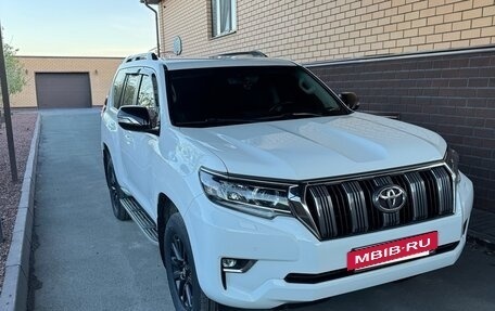 Toyota Land Cruiser Prado 150 рестайлинг 2, 2019 год, 4 900 000 рублей, 6 фотография