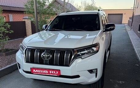 Toyota Land Cruiser Prado 150 рестайлинг 2, 2019 год, 4 900 000 рублей, 7 фотография