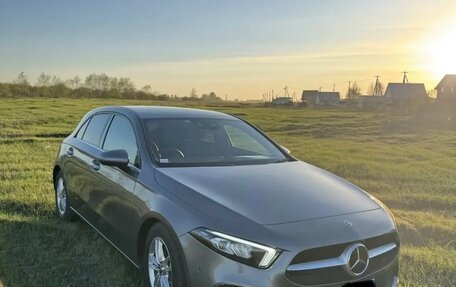 Mercedes-Benz A-Класс, 2018 год, 1 760 000 рублей, 2 фотография