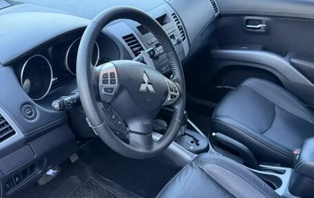 Mitsubishi Outlander III рестайлинг 3, 2012 год, 1 131 000 рублей, 10 фотография