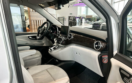 Mercedes-Benz V-Класс, 2018 год, 4 759 000 рублей, 15 фотография