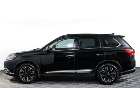Mitsubishi Outlander III рестайлинг 3, 2022 год, 2 385 000 рублей, 8 фотография