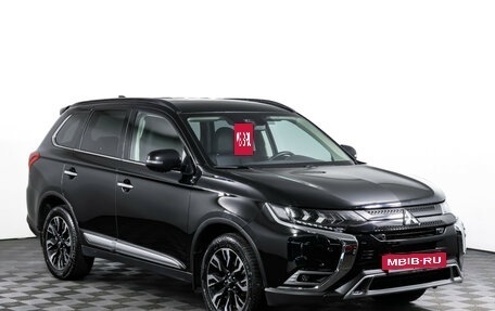 Mitsubishi Outlander III рестайлинг 3, 2022 год, 2 385 000 рублей, 3 фотография