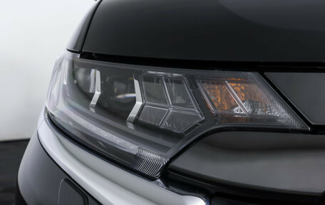 Mitsubishi Outlander III рестайлинг 3, 2022 год, 2 385 000 рублей, 22 фотография